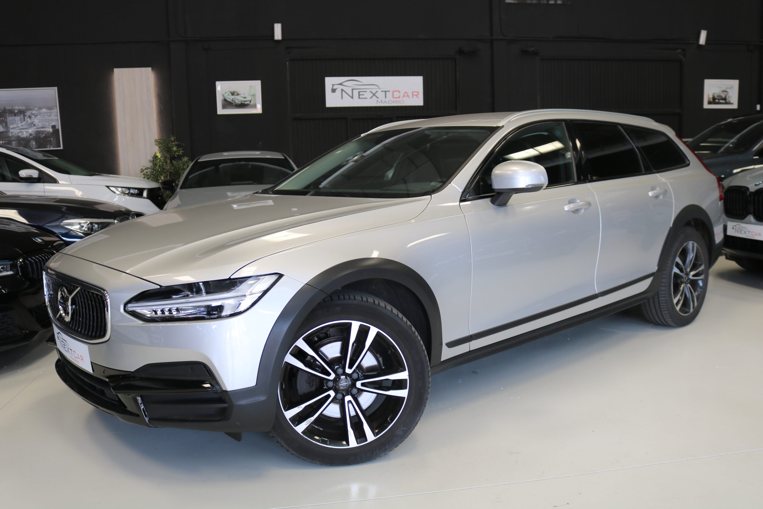 VOLVO V90 CROSS COUNTRY 2.0 D4 AWD PRO AUTO